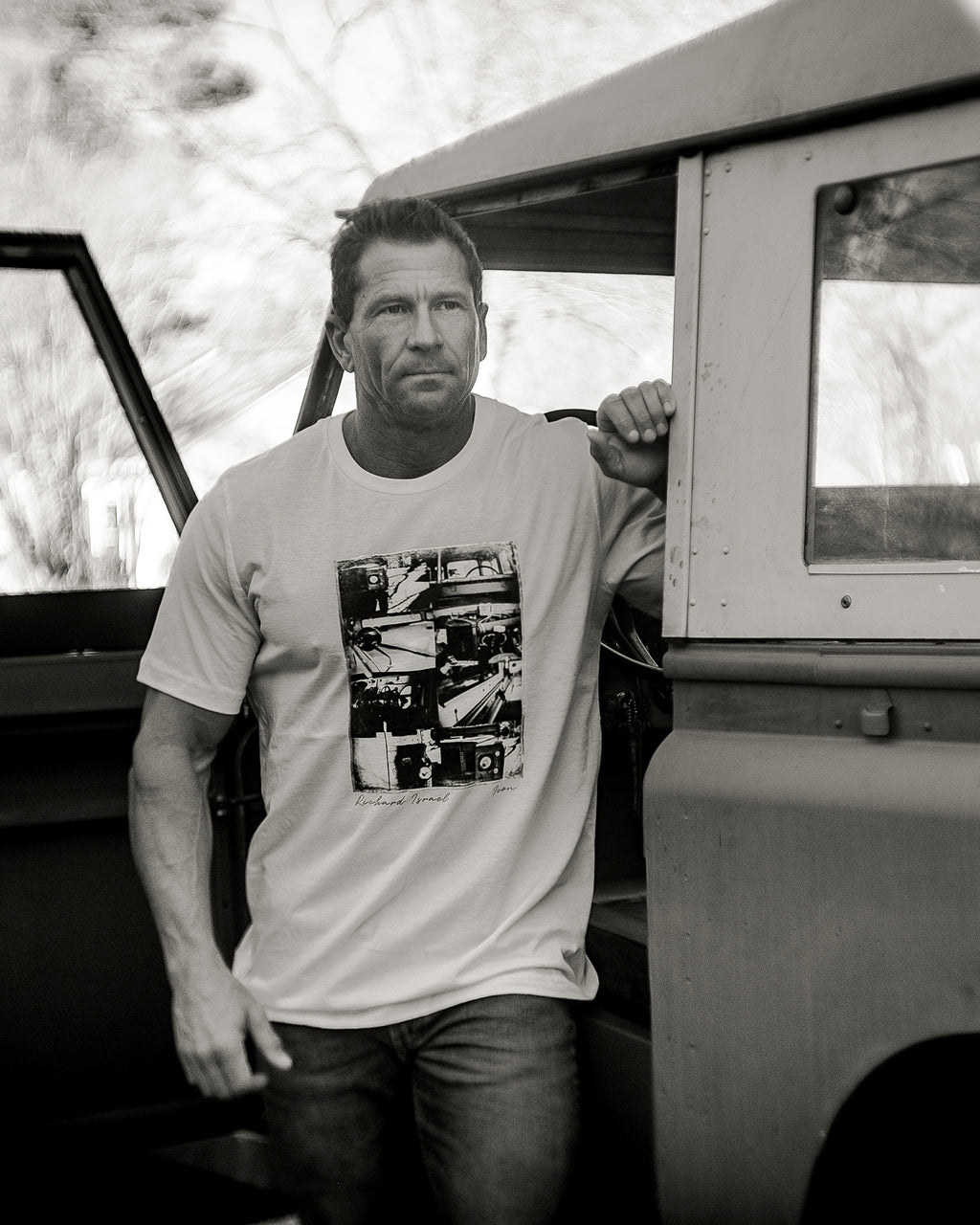 Vintage Land Rover Collage T-Shirt – Retro Photography Graphic Tee